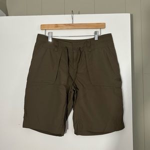 The North Face Women’s Hiking Outdoor Shorts Size 10 Long